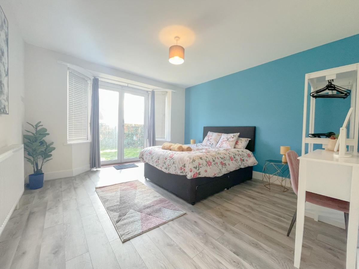 Large 3 Bedroom & 2 Bath - Ground Floor With Parking Bournemouth Dış mekan fotoğraf
